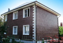 Як правильно вибрати відтінок цегли для фасаду будинку